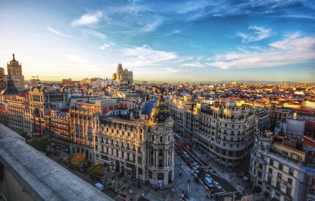 Digital logistics leader Forto opens Madrid office, you can see the Madrid skyline.
