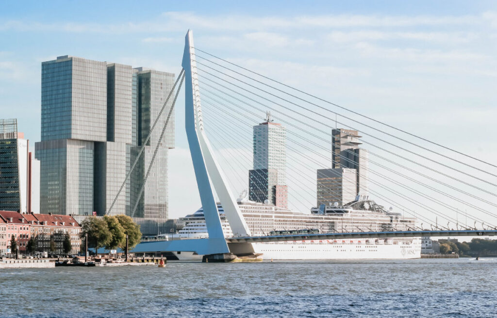 Digital Freight Logistics - Forto opens a new Netherlands office in Rotterdam, pictures is the Rotterdam harbor.